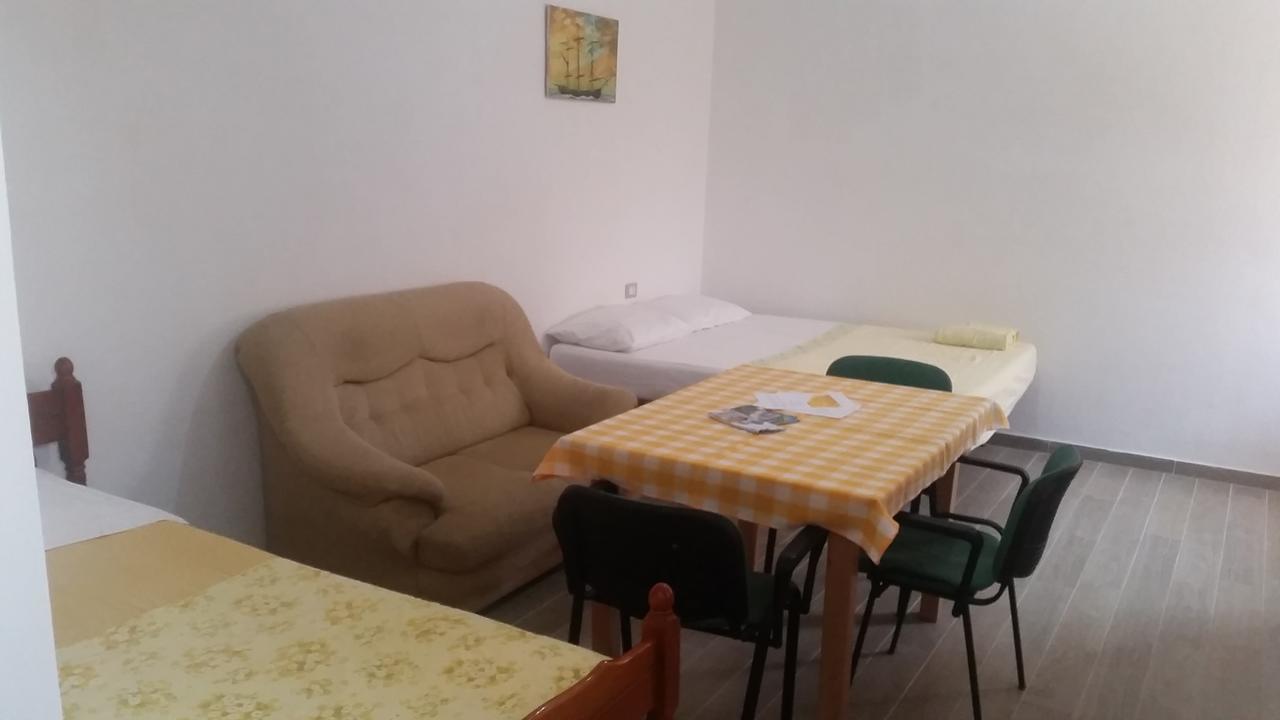 Velaj Apartments Bashkia e Orikumit Exteriör bild