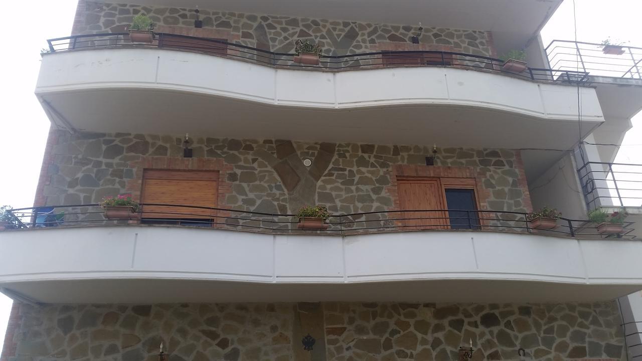 Velaj Apartments Bashkia e Orikumit Exteriör bild